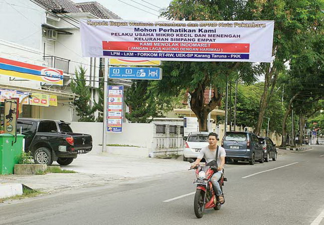 Warga Jalan Sumatera Tolak Toko Modern